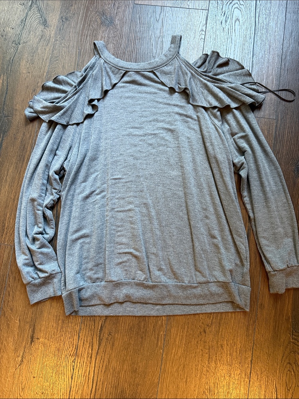 Express Cold-Shoulder Ruffle Long-Sleeve Top - Gray